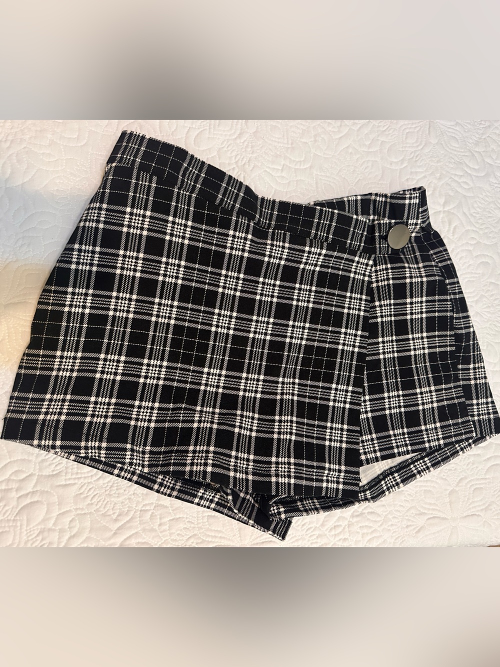 Haute Monde Black & White Plaid Men’s Chino Shorts